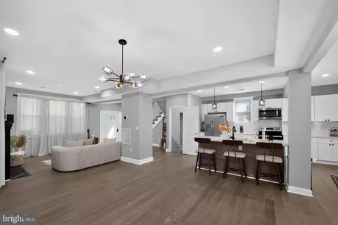 Entry Way - 2923 Silver Hl, Baltimore, MD 21207 photo 1 of 11