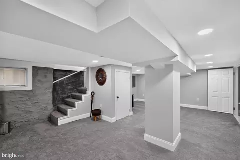 Entry Way - 2923 Silver Hl, Baltimore, MD 21207 photo 11 of 11