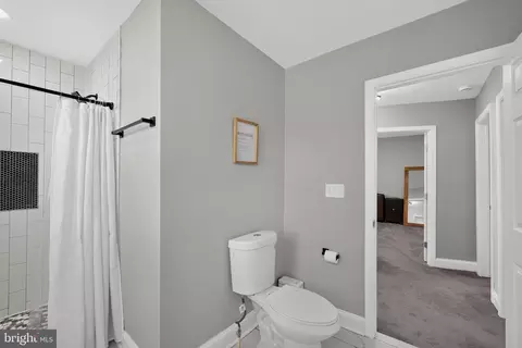 Bath - 2923 Silver Hl, Baltimore, MD 21207 photo 1 of 4