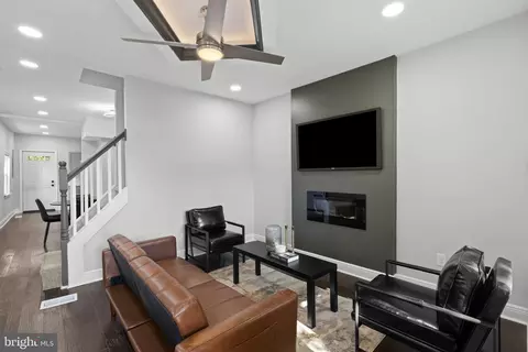 3004 Vineyard Ln, Baltimore, MD 21218