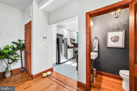 Entry Way - 1500 Jackson St, Baltimore, MD 21230 photo 1 of 2