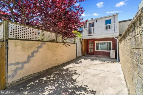 Exterior - 909 S Streeper St, Baltimore, MD 21224 photo 5 of 6