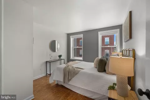 Bedroom - 909 S Streeper St, Baltimore, MD 21224 photo 1 of 4
