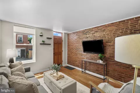 Other - 909 S Streeper St, Baltimore, MD 21224 photo 2 of 10