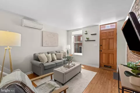 Other - 909 S Streeper St, Baltimore, MD 21224 photo 1 of 10