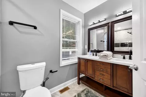 Bath - 460 E Federal St, Baltimore, MD 21202 photo 6 of 7