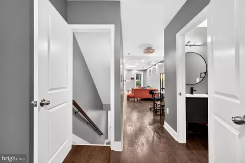 Entry Way - 460 E Federal St, Baltimore, MD 21202 photo 6 of 9