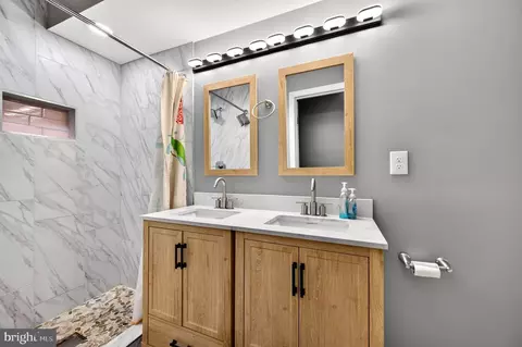 Bath - 460 E Federal St, Baltimore, MD 21202 photo 3 of 7