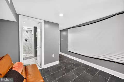 Entry Way - 460 E Federal St, Baltimore, MD 21202 photo 7 of 9