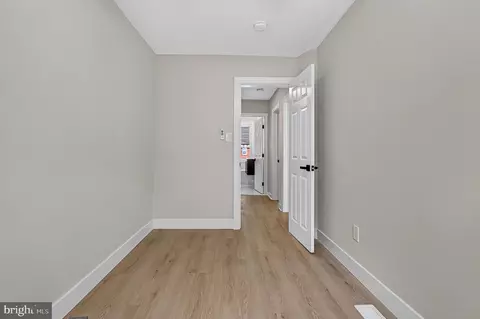Entry Way - 2423 W Cold Spring Ln, Baltimore, MD 21215 photo 5 of 7