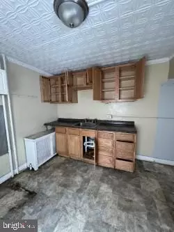 Entry Way - 228 S Stricker St, Baltimore, MD 21223 photo 11 of 19