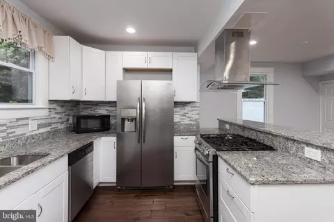 Kitchen - 5316 Elsrode Ave, Baltimore, MD 21214 photo 2 of 2