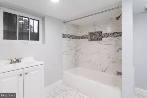 Bath - 5316 Elsrode Ave, Baltimore, MD 21214 photo 7 of 7