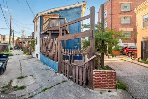 Exterior - 512 Callender St, Baltimore, MD 21230 photo 2 of 4