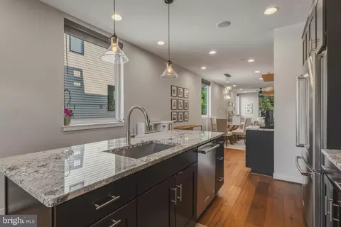 Entry Way - 2313 E Fairmount Ave, Baltimore, MD 21224 photo 5 of 10