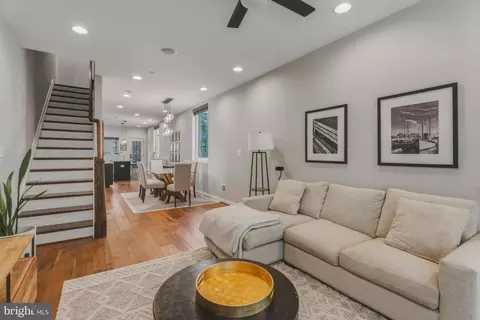 Entry Way - 2313 E Fairmount Ave, Baltimore, MD 21224 photo 7 of 10