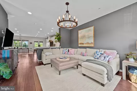 Living - 4214 Skyview, Baltimore, MD 21211 photo 2 of 3