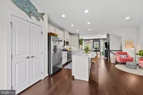 Entry Way - 4214 Skyview, Baltimore, MD 21211 photo 1 of 4