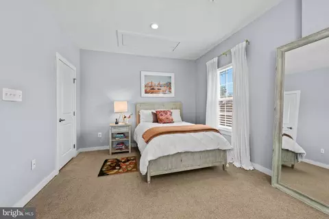 Bedroom - 4214 Skyview, Baltimore, MD 21211 photo 8 of 10