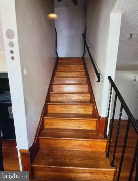 Entry Way - 4720 Duncrest Ave, Baltimore, MD 21206 photo 3 of 3