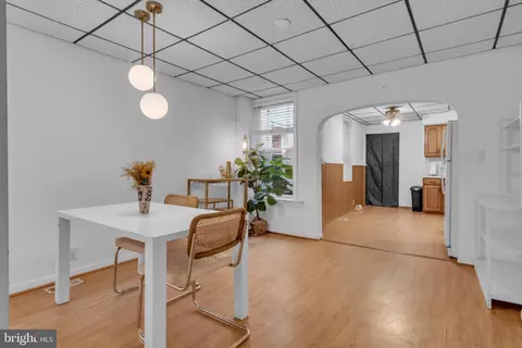 Entry Way - 1443 Hull St, Baltimore, MD 21230 photo 3 of 5