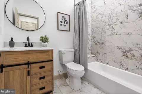 Bath - 2508 E Preston St, Baltimore, MD 21213 photo 3 of 3