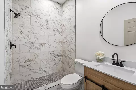 Bath - 2508 E Preston St, Baltimore, MD 21213 photo 1 of 3