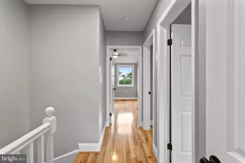 Entry Way - 1358 Crofton Rd, Baltimore, MD 21239 photo 7 of 8