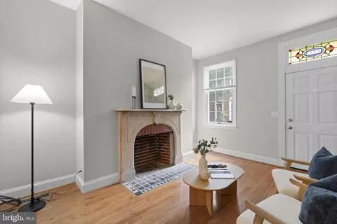 Living - 1253 William St, Baltimore, MD 21230 photo 3 of 4