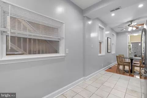 Entry Way - 1253 William St, Baltimore, MD 21230 photo 2 of 3
