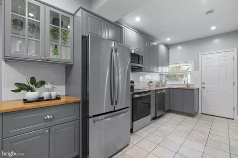 Kitchen - 1253 William St, Baltimore, MD 21230 photo 1 of 3