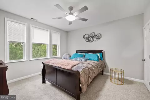 Bedroom - 3326 Burleith Ave, Baltimore, MD 21215 photo 4 of 4