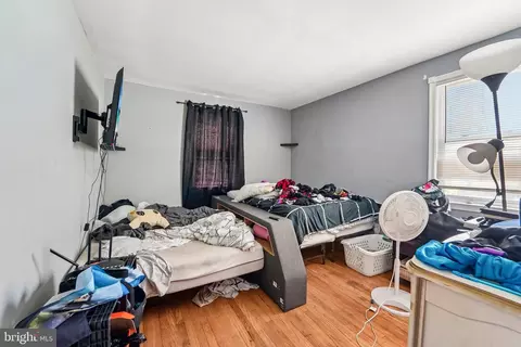Bedroom - 4504 Garrison Blvd, Baltimore, MD 21215 photo 1 of 7