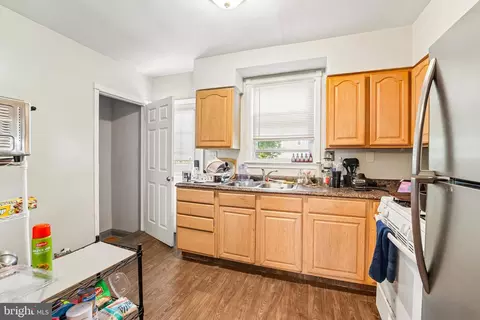 Entry Way - 4504 Garrison Blvd, Baltimore, MD 21215 photo 1 of 6