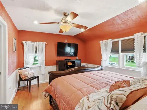 Bedroom - 3503 Cascade Ave, Baltimore, MD 21206 photo 1 of 3