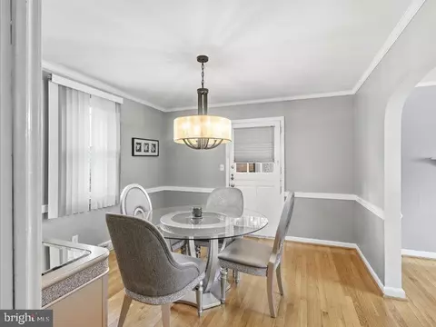 Dining - 3503 Cascade Ave, Baltimore, MD 21206 photo 2 of 2