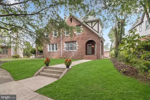 617 Nottingham Rd, Baltimore, MD 21229