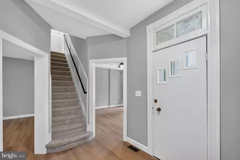 Entry Way - 4502 Weitzel Ave, Baltimore, MD 21214 photo 2 of 7
