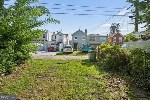 Exterior - 3355 Falls Rd, Baltimore, MD 21211 photo 2 of 6