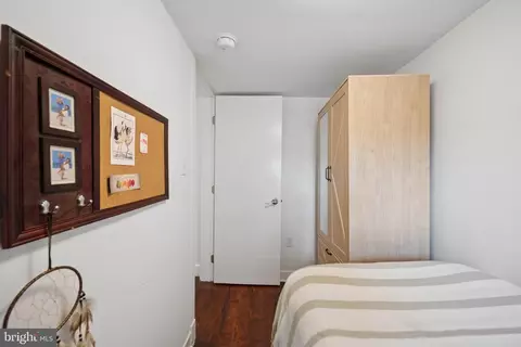 Bedroom - 3355 Falls Rd, Baltimore, MD 21211 photo 7 of 8