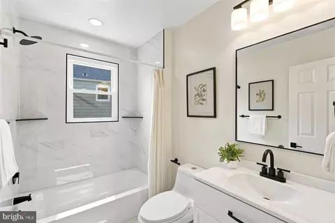 Bath - 2519 Glencoe Rd, Baltimore, MD 21234 photo 1 of 6