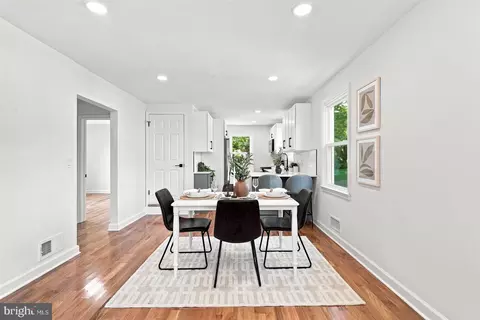 Dining - 2519 Glencoe Rd, Baltimore, MD 21234 photo 3 of 4