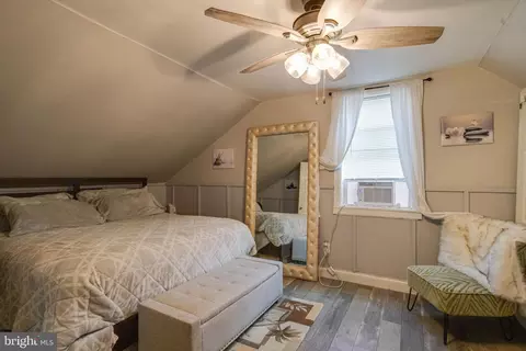 Bedroom - 2400 Hamilton Ave, Baltimore, MD 21214 photo 5 of 8