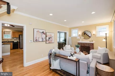Living - 2713 Christopher Ave, Baltimore, MD 21214 photo 3 of 3