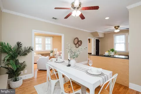 Dining - 2713 Christopher Ave, Baltimore, MD 21214 photo 4 of 5