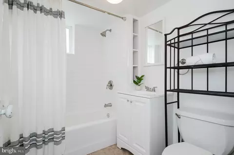 Bath - 2713 Christopher Ave, Baltimore, MD 21214 photo 4 of 4