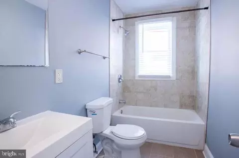 Bath - 4013 Edmondson Ave, Baltimore, MD 21229 photo 1 of 1