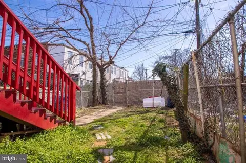 Exterior - 4013 Edmondson Ave, Baltimore, MD 21229 photo 2 of 2