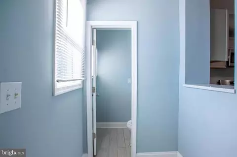 Entry Way - 4013 Edmondson Ave, Baltimore, MD 21229 photo 7 of 10