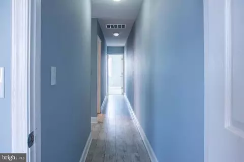 Entry Way - 4013 Edmondson Ave, Baltimore, MD 21229 photo 5 of 10